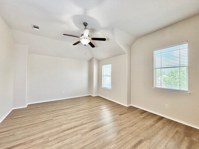 Building Photo - 3314 Candleside Dr