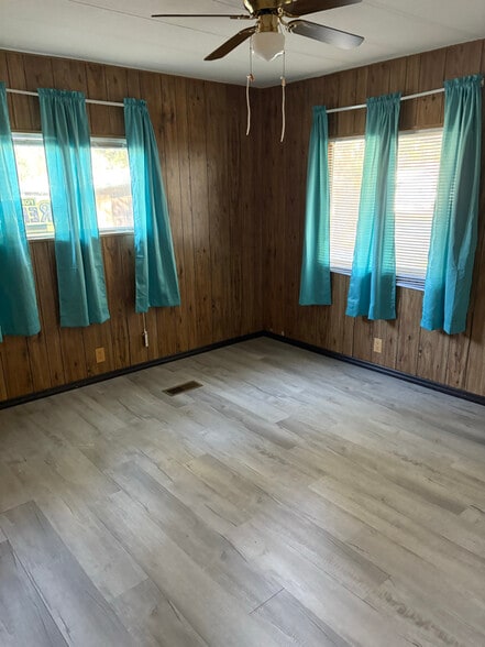 Building Photo - 3276 Mt Tabor Rd