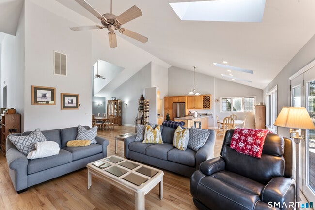 Building Photo - 7 Lower County Rd