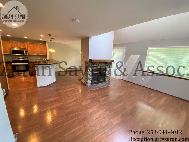 Building Photo - 428 - Spectacular Townhouse with Ultimate Privacy