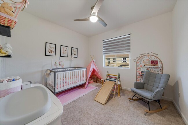 Building Photo - 561 NE 5th Terrace