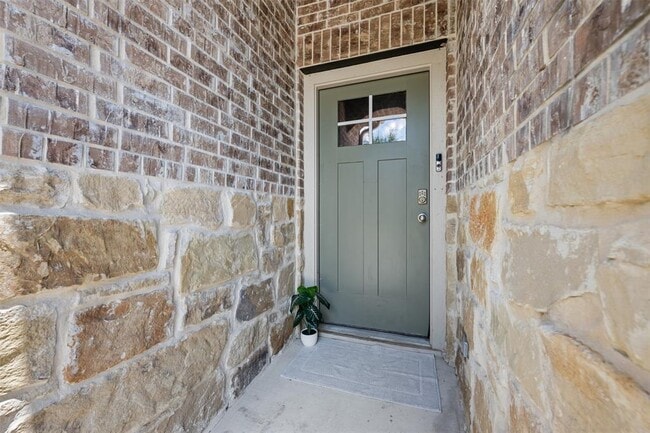 Building Photo - 505 Blue Sage Dr