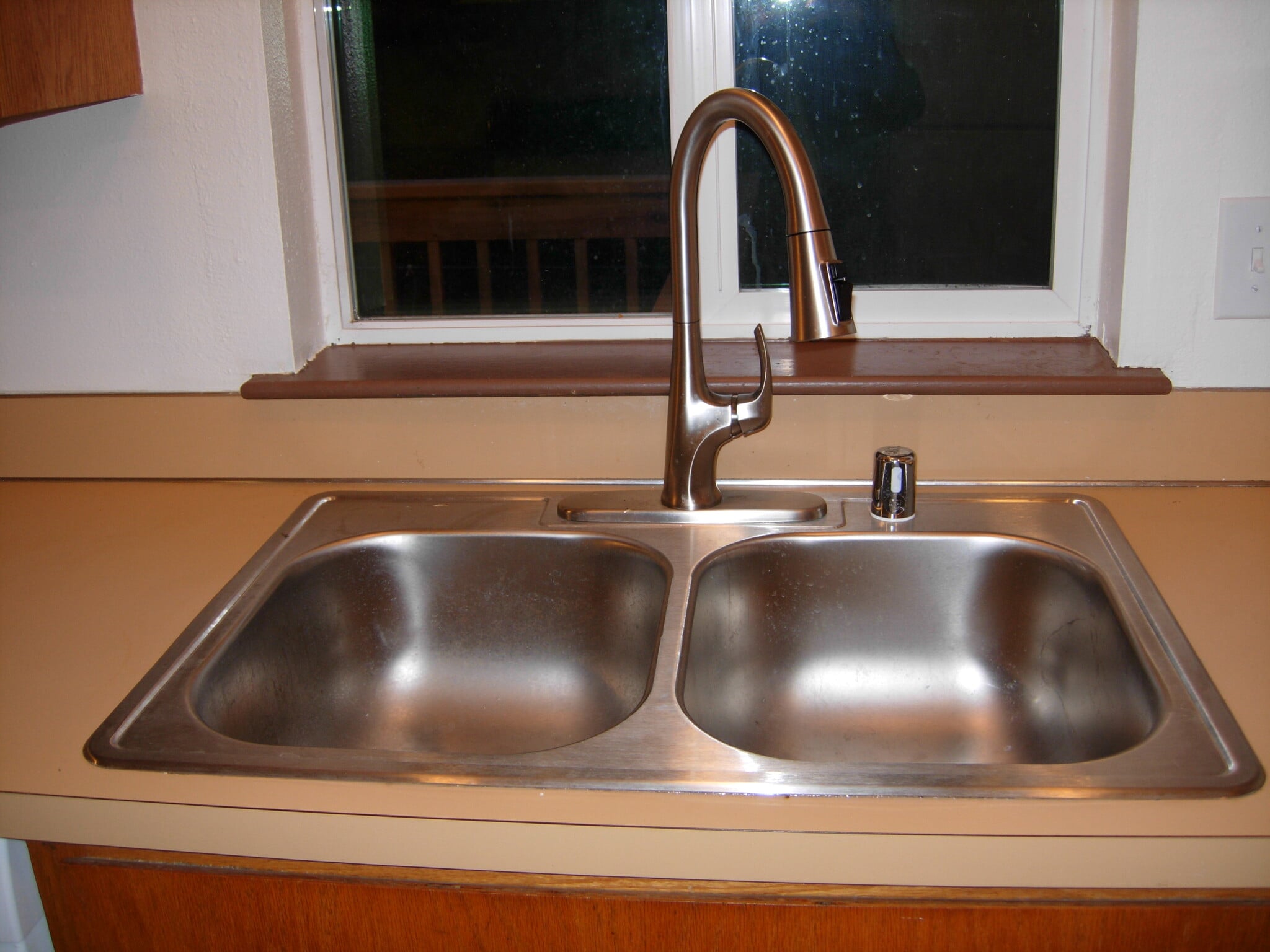 Kitchen - 2133 NW Mulholland Blvd