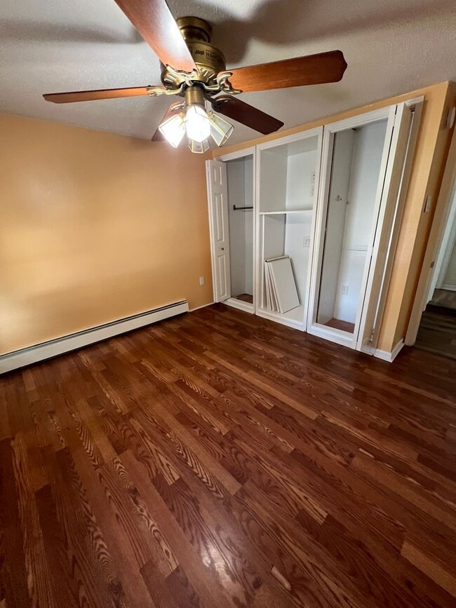 Building Photo - Newly Renovated 3 Bed/1 Bath Single Family...