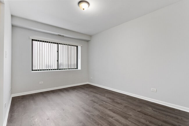 Building Photo - 2451 W Howard St