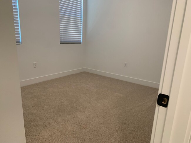 Building Photo - Brand NEW 4 bedroom 1 story home Rancho Co...