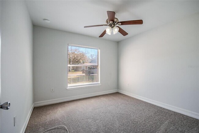 Building Photo - 2370 Pine St