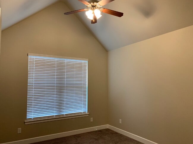 Building Photo - 1513 Crestwood Hills Ln