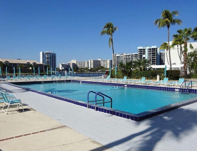 Building Photo - 3800 S Ocean Dr