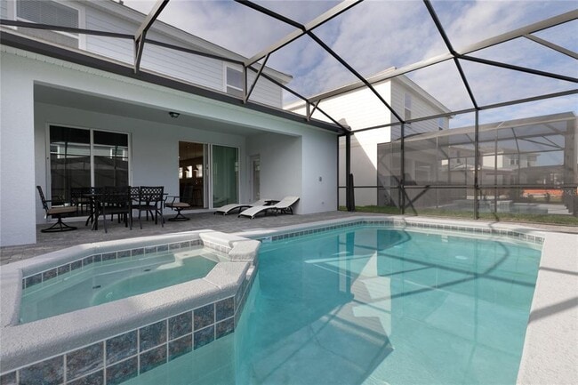 Building Photo - 7328 Oakmoss Loop