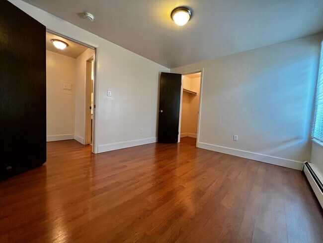 Building Photo - Mathews634 (KC-JF-NB)