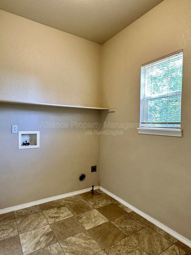 Building Photo - 8361 Winding Passage Dr