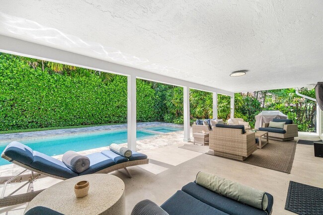 Building Photo - 5903 N Ocean Blvd