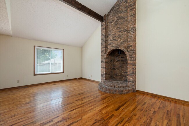 Building Photo - S1005-MF2