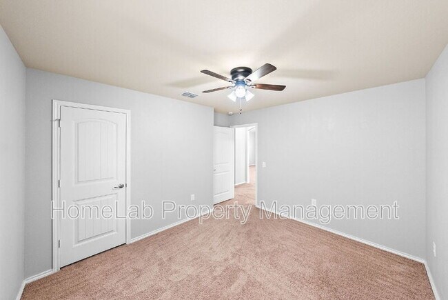Building Photo - 11734 Pelican Cove