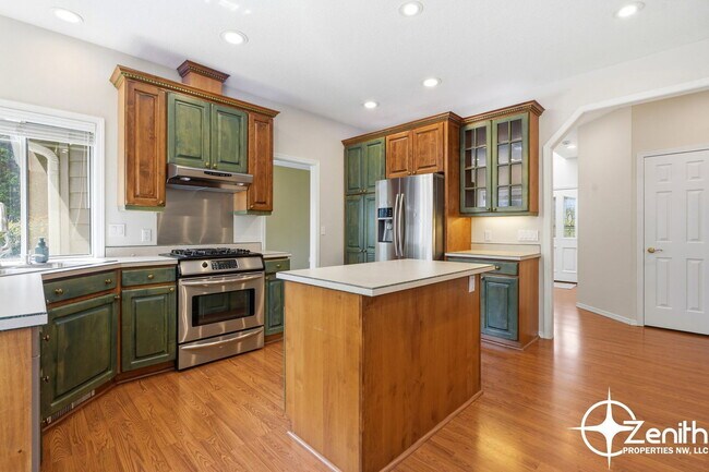 Building Photo - 2103 NE 161st Pl