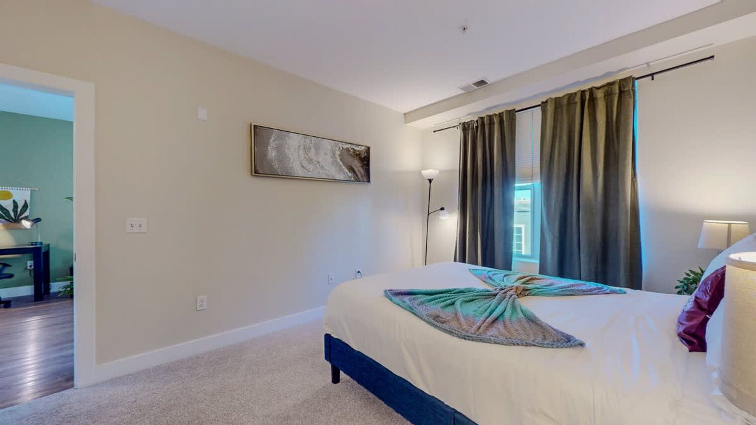 Building Photo - 545 Bedford St