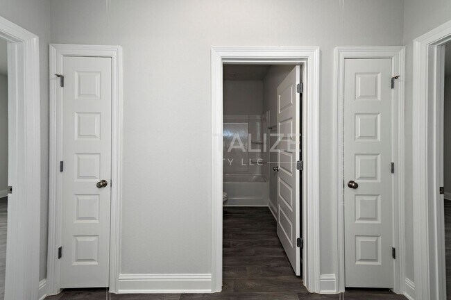 Building Photo - 14578 Dayton Cir