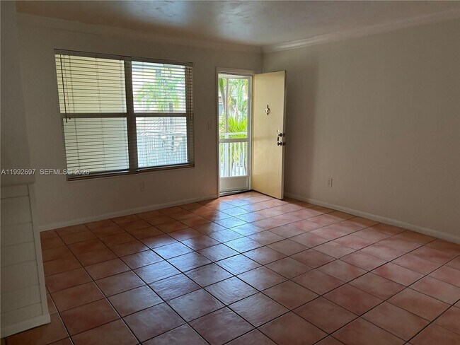 Building Photo - 255 Sunrise Dr