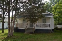 Building Photo - 208 Wilson St
