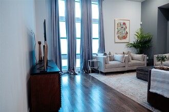 Building Photo - 2826 Clay St