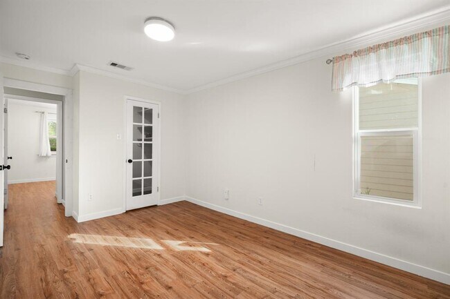 Building Photo - 7903 Bixler Dr