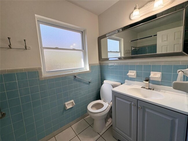 Building Photo - 538 NW 35th St