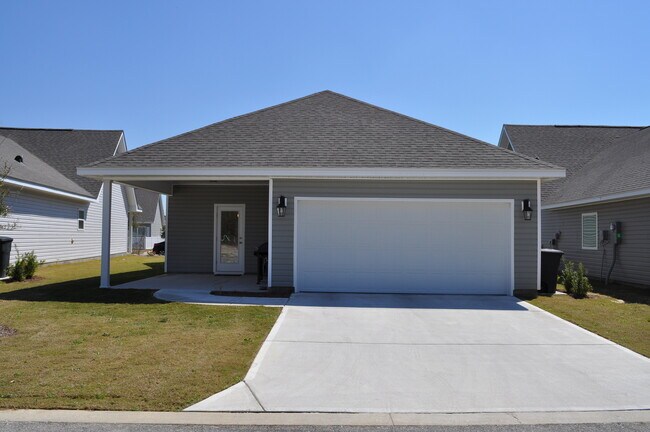 Building Photo - 3 Bedroom 2 Bath in Schooner Landing