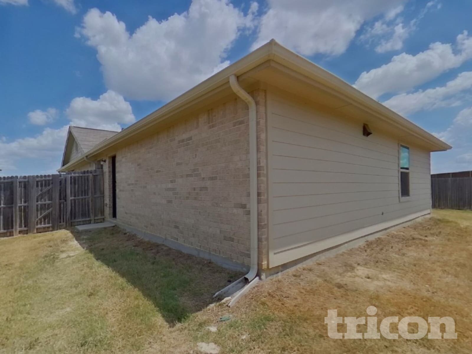 Building Photo - 6028 Parkview Hills Ln