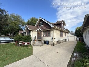 Building Photo - 222 N 73rd St