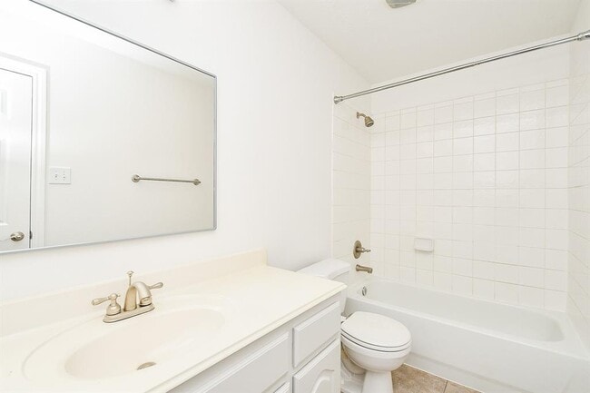 Building Photo - 10206 Hahns Peak Dr