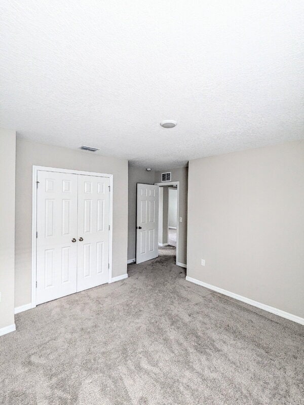 Building Photo - 13089 Oak Hill Way