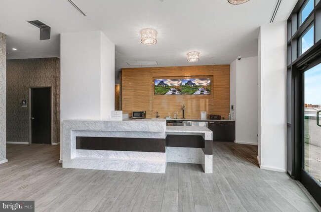 Building Photo - 460 New York Ave NW