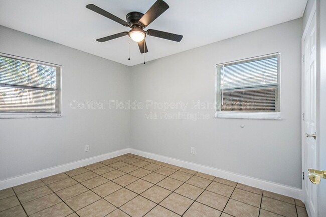 Building Photo - 21 E Celeste St