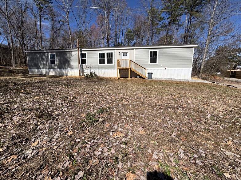 Front Yard View - 1621 Marvin Shafer Way