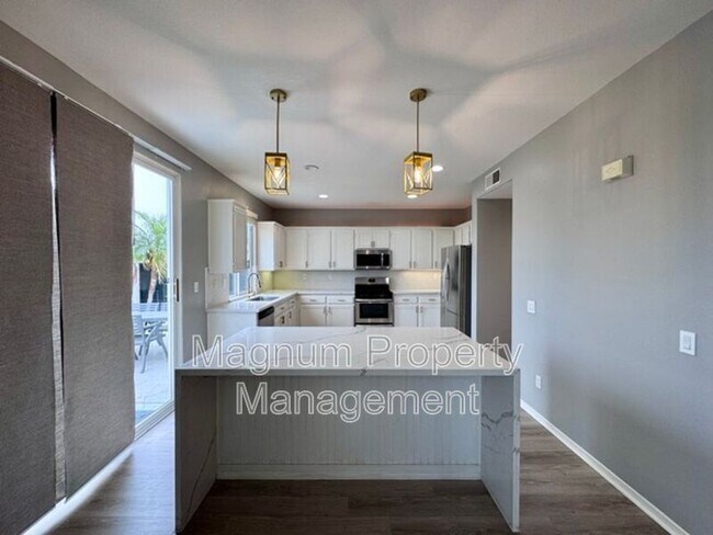 Building Photo - 32358 Gardenvail Dr