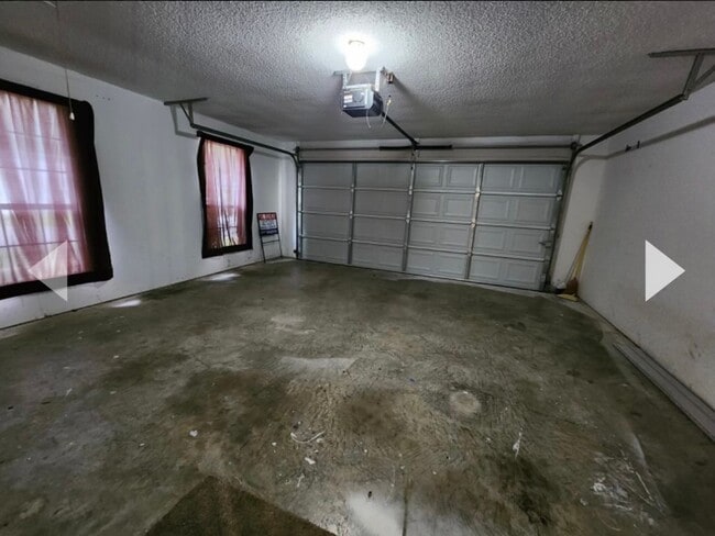 Building Photo - 3-Bed, 2-Bath Home in Benton – Available a...