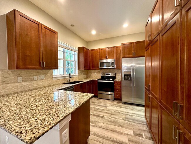 Building Photo - 224 W Bay Cedar Cir