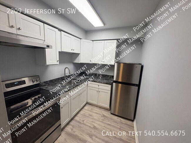 Building Photo - 2209 Jefferson St SW