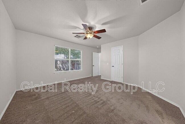 Building Photo - 5240 Brookline