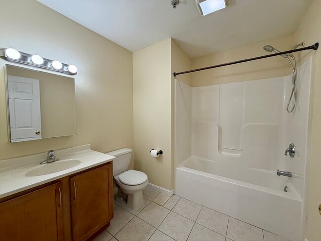 Building Photo - 75 Walnut St