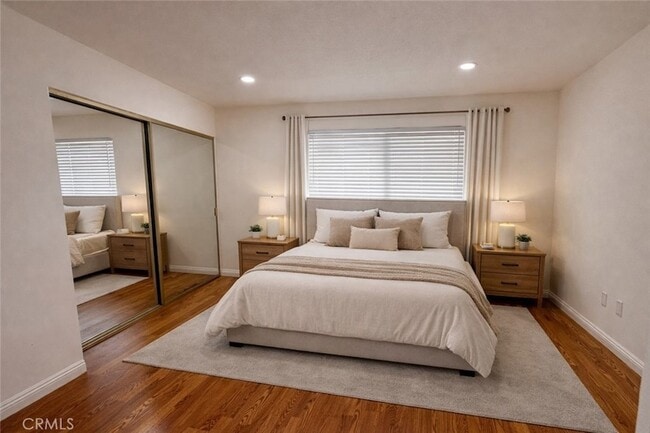 Building Photo - 18562 Stare St