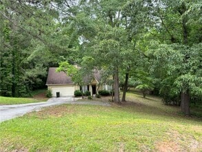 Building Photo - 6854 Justin Dr