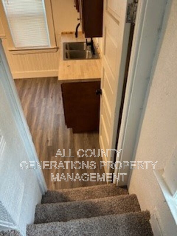 Building Photo - 9705 Orleans Ave