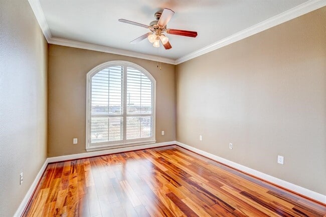 Building Photo - 2299 Lone Star Dr