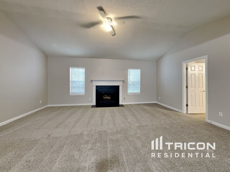 Building Photo - 390 Cascade Rise Ct SW