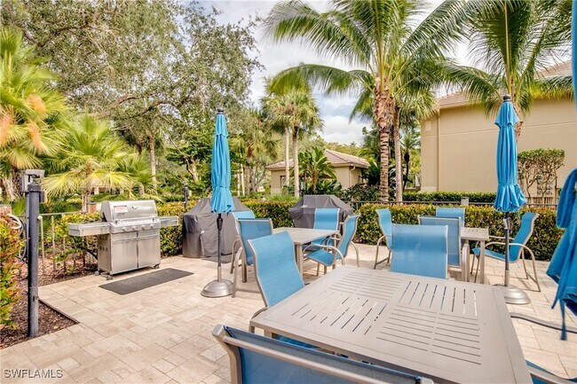 Building Photo - 4161 Sawgrass Point Dr