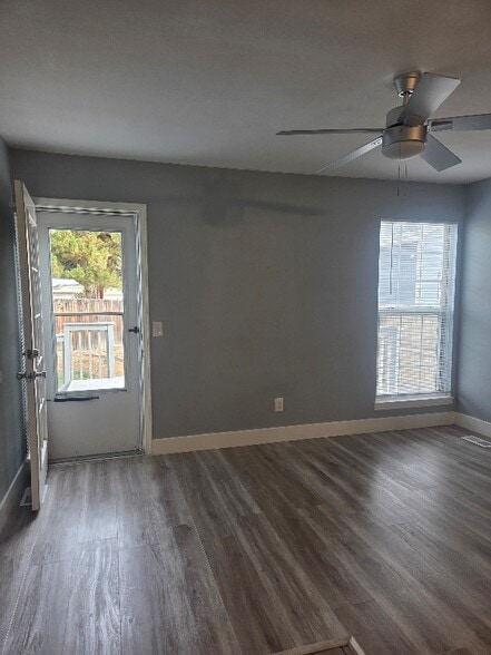 Building Photo - 6160 Fenton St