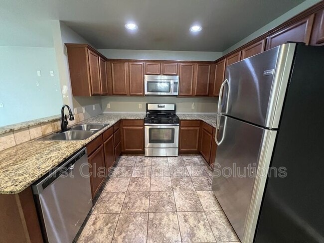 Building Photo - 129 Ashley Dr