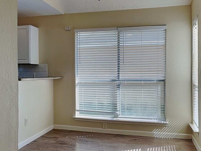 Building Photo - 9203 Rippling Fields Dr